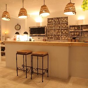 Juanita Hostal